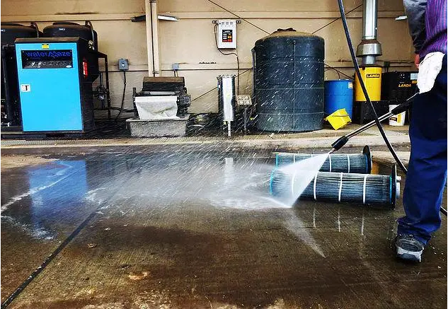 機(jī)械制造高壓水清洗行業(yè)